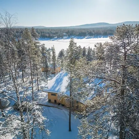Villa Uusi Hirsimoekki 7 Henkiloelle *