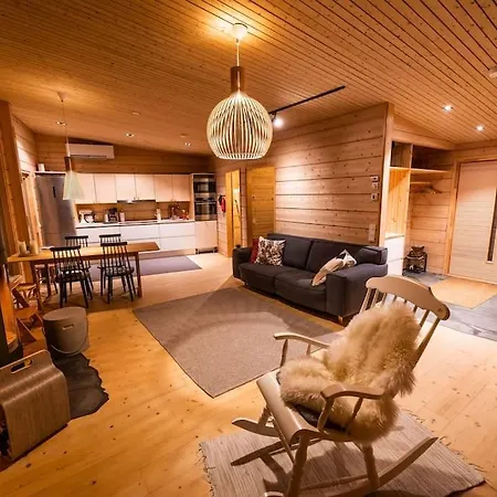 Uusi Hirsimoekki 7 Henkiloelle Villa Inari